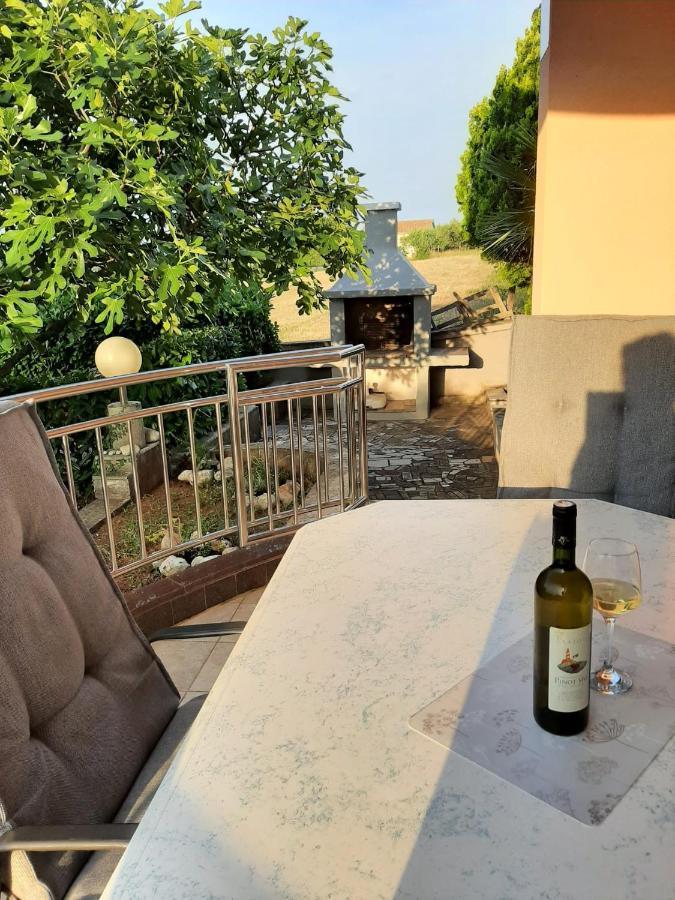 Cosy, Sea View Apartment Porat Porat  Kültér fotó